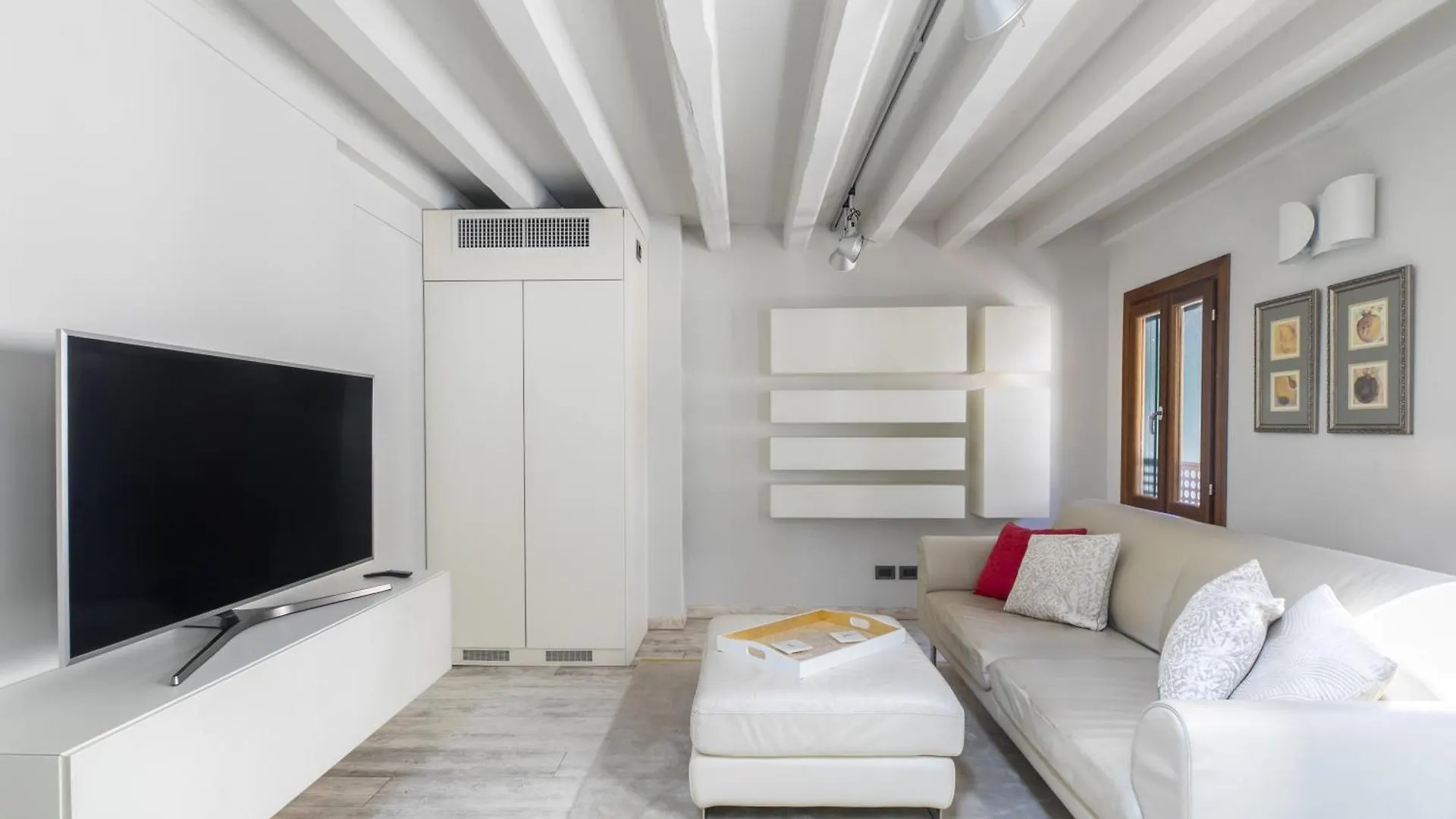 Apartment Old Town Nest By Welchome Treviso Italy